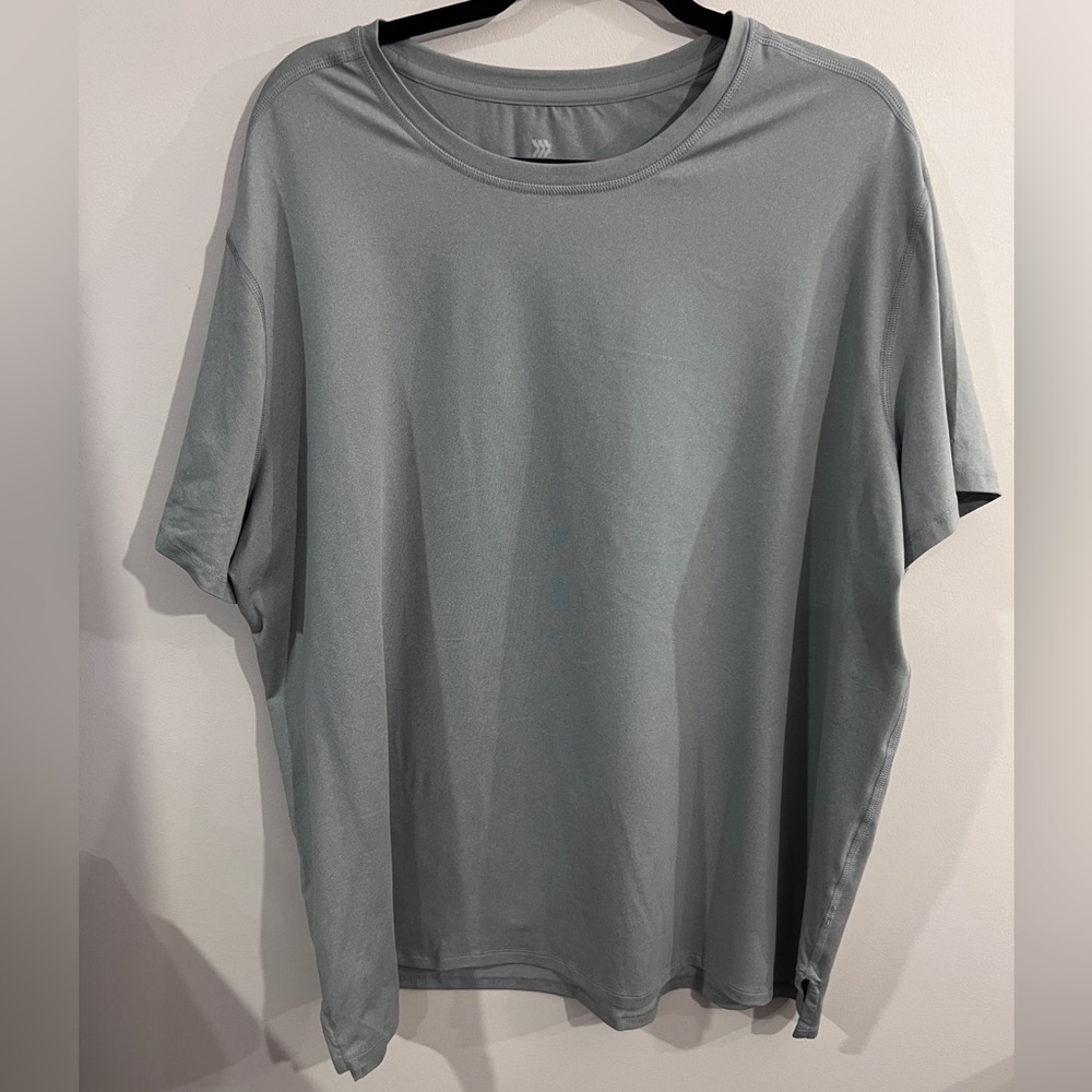 All In Motion T-Shirt Men's Gray Short Sleeve Crew Neck.